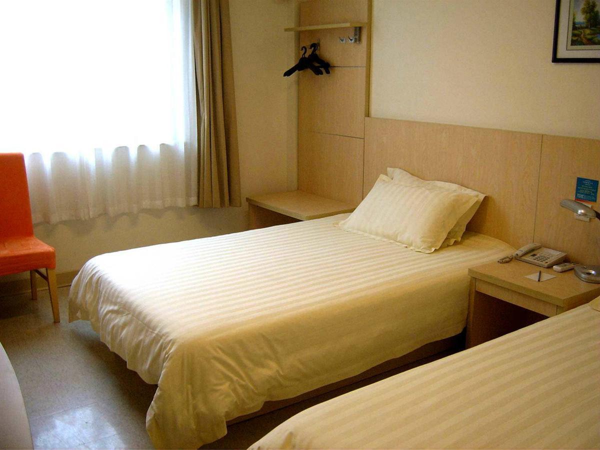 Magnolia Business Hotel Xining Railway Station Grand Cross Mojia Street Bagian luar foto